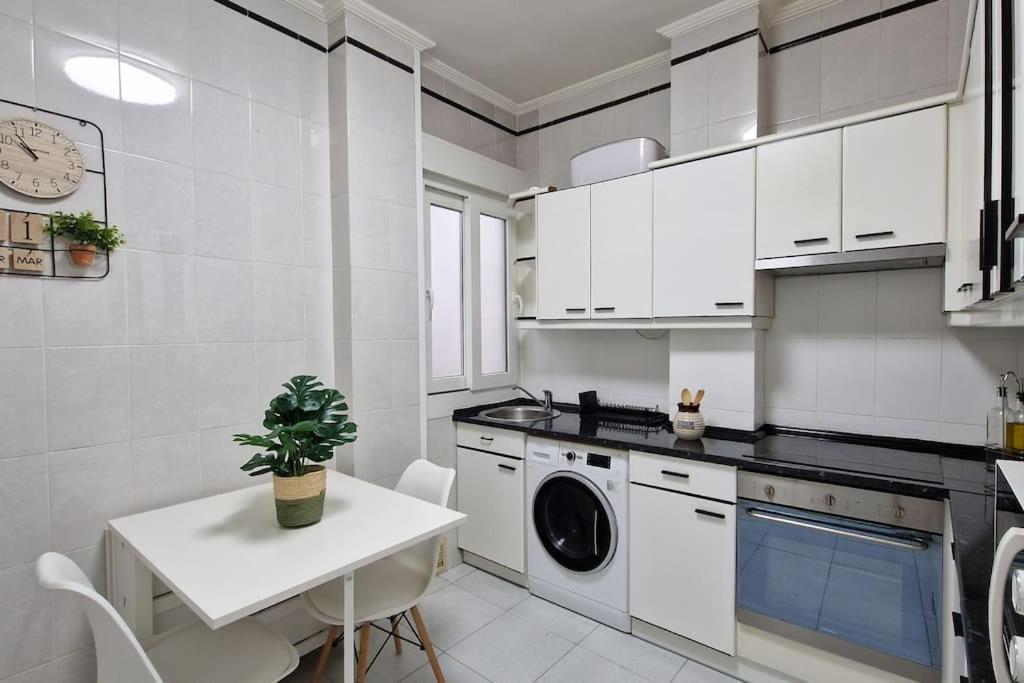 Cozy Apartment In The City Center By Aloha Bilbao Luaran gambar